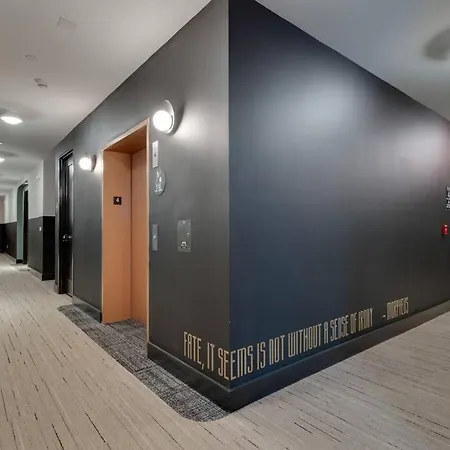 Luxury Balcony Retreat • Near Broadway Apartment Nashville