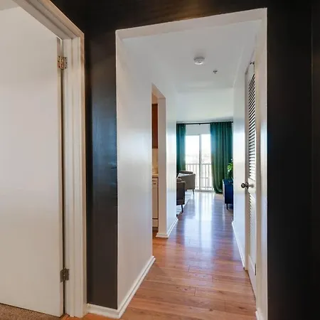 Apartment Splash & Explore Riverfront Near Broadway Nashville