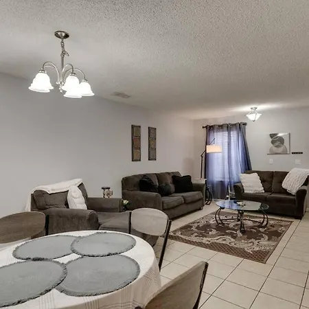 Apartment Lovely 2 Bdr With Balcony 2m To Broadway