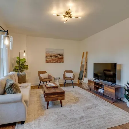 Southern Charmer 2 Miles To Broadway Apartment Nashville