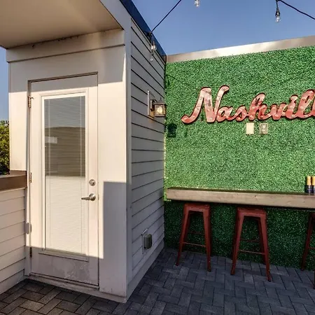 Holiday home Renovated Pink Palace, Walkable Location Nashville