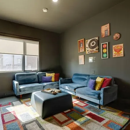 Holiday home Renovated Pink Palace, Walkable Location Nashville