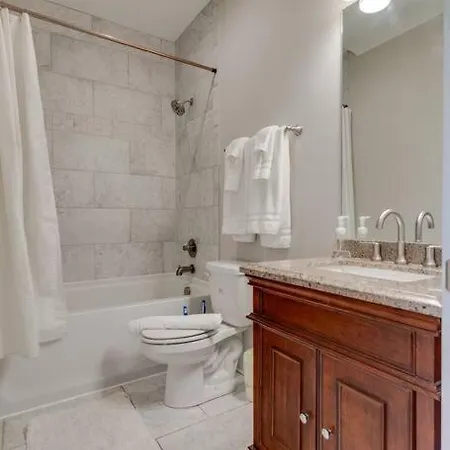 4bd Haven In The Nations, Walk To Bars And Restaurants! Minutes To Broadway! * Nashville