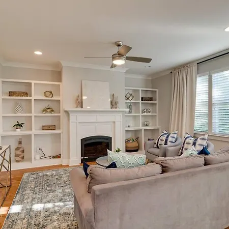 Holiday home 4bd Haven In The Nations, Walk To Bars And Restaurants! Minutes To Broadway! Nashville