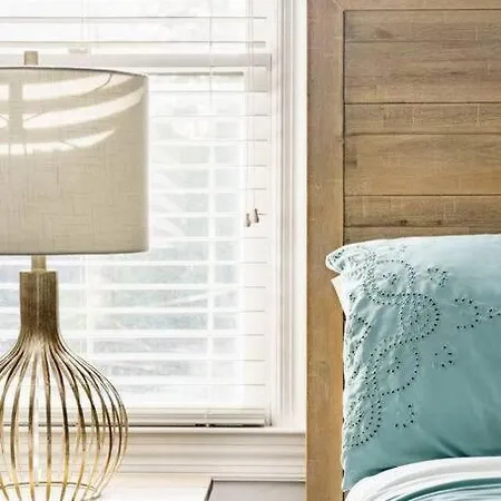 Southern Charm Downtown, Walk To Farmers Market & Holiday home Nashville