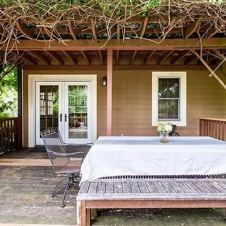 Holiday home Prime Location In 12south, Walkable To Shopping & Dining
