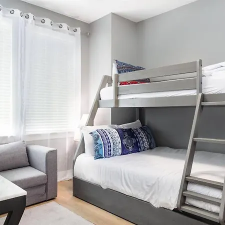 With En-suite Bath, Tv & Blackout Shades