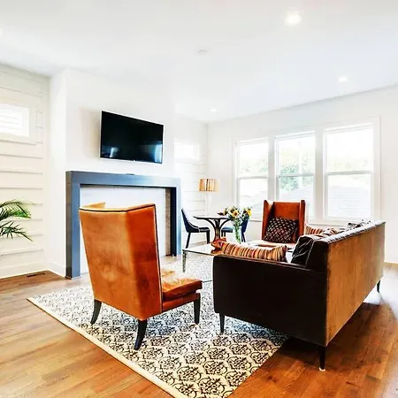 Holiday home Rooftop, Walk To Restaurants, Printers Alley, Downtown *
