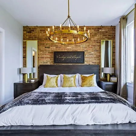 Skyline Views, 5min To Broadway Holiday home Nashville