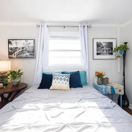 Holiday home Hot Tub, Ev, Minutes To Opry, Airport & Broadway