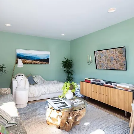 Holiday home Hot Tub, Ev, Minutes To Opry, Airport & Broadway