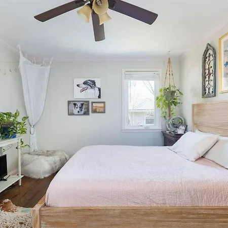 Hot Tub, Ev, Minutes To Opry, Airport & Broadway Holiday home