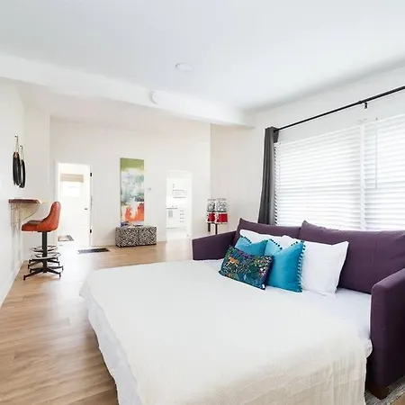 Holiday home Minutes To Opry, Airport & Broadway *