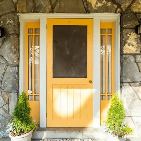 Deacon's House From The Tv Series, Nashville! Walk To Downtown! Holiday home Nashville