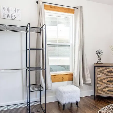 Historic Loft 2mi To Broadway On-site Speakeasy