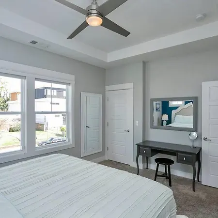 Views, Under 2mi Broadway, Gated Parking * Nashville
