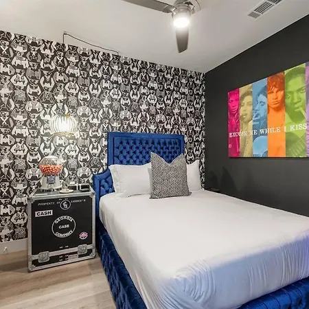2 Side By Side Units, The Honky Tonk Party Pads, Parking Gym Pool * Nashville