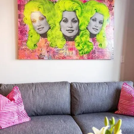 Apartment Downtown Midtown Vanderbilt, Honky Tonk Party Pad 2, Parking Gym Pool