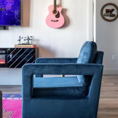 Apartment Downtown Midtown Vanderbilt, Honky Tonk Party Pad 2, Parking Gym Pool *