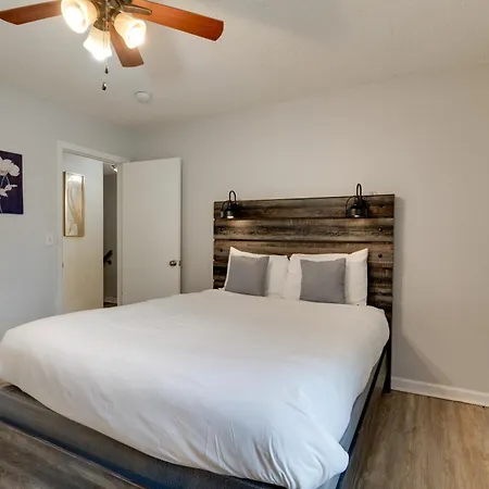 2 Bdr With Free Parking! 2m To Broadway! Apartment *