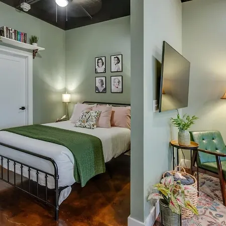 New W 2 Queen Beds 7 Mins To Broadway Nashville