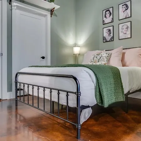 New W 2 Queen Beds 7 Mins To Broadway