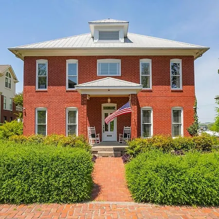 Summer End Sale Prime Location Nashville