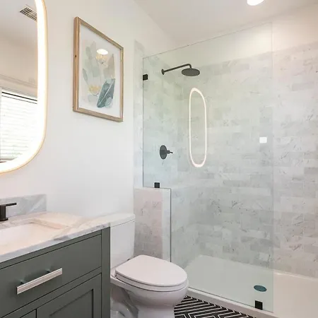 Holiday home Summer End Sale Prime Location