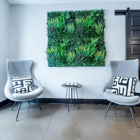 Apartment Spacious City Center Apartment! Free Parking, Pet-friendly, High-speed Wi-fi!