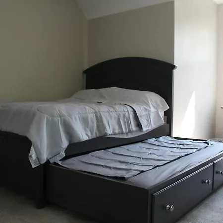 Holiday home Charming 3-bedroom House Scenic&close To Downtown *