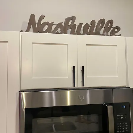 Apartment With 2 Queen Beds 7 Mins To Broadway Nashville