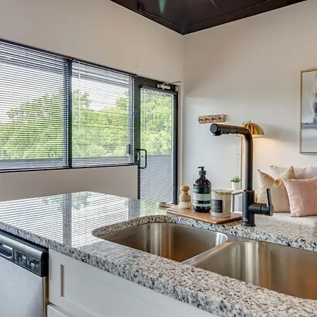 With 2 Queen Beds 7 Mins To Broadway * Nashville
