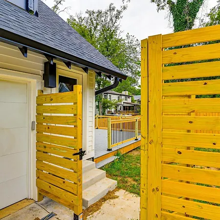12 South Neighborhood: Home W/ Modern Flair!