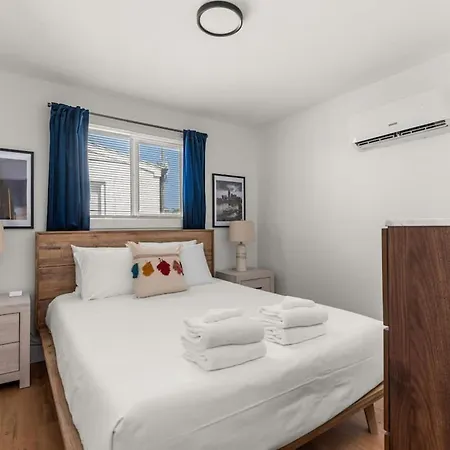 Apartment Charming Retreat Unit #2a Apts *