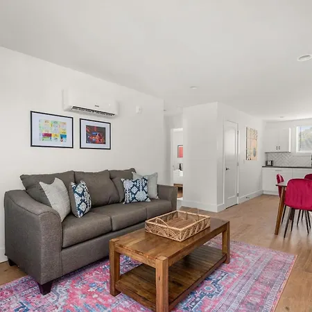 Apartment Charming Retreat Unit #2a Apts *