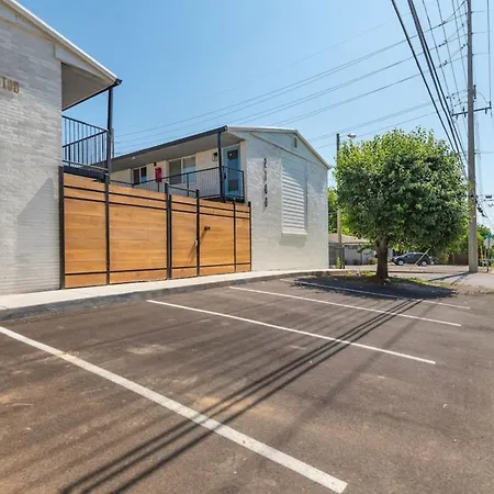 Modern Unit In Area Unit 10b Apts Apartment *