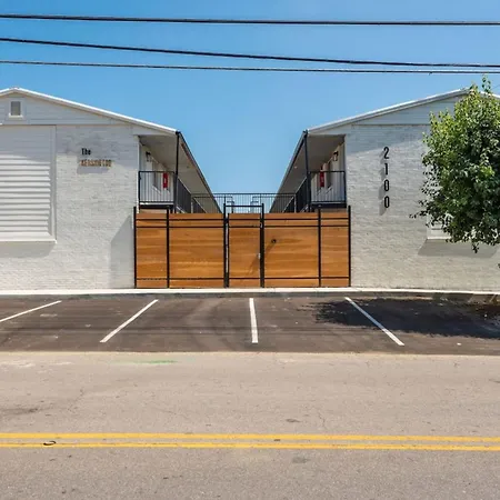 Modern Unit In Area Unit 10b Apts Nashville