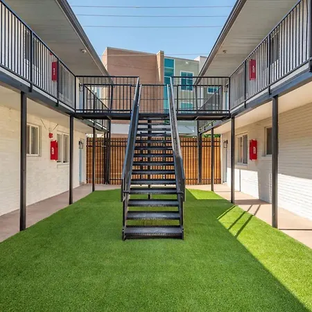 Modern Unit In Area Unit 10b Apts Apartment