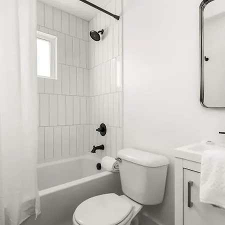 Charm- Cozy Unit 1a Apts * Nashville