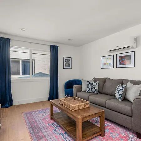 Apartment Charm- Cozy Unit 1a Apts