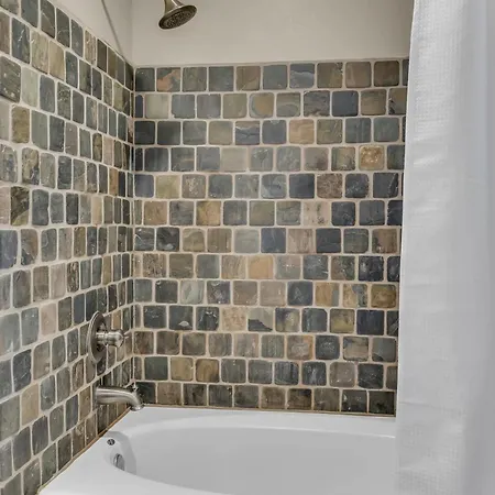 Stylish Near Downtown With 3 Bedrooms & 3 Baths, Walk To Dining & Coffee Shops, Private Yard With Grill, Smart Tvs In Every Room, Driveway Parking For 3, 24 Hr Hospitality