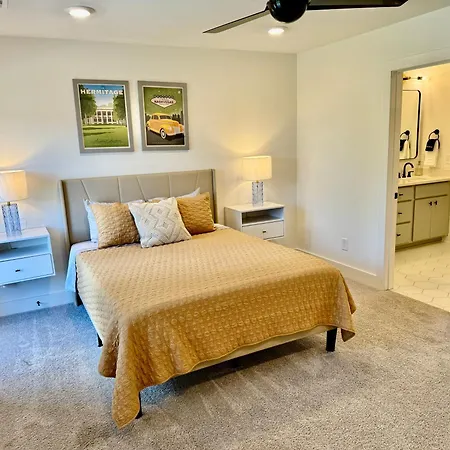 Two Rivers House Near Opryland, Sleeps 10 Game * Nashville