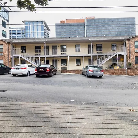 Apartment Charming 2 Bedroom In With Free Parking