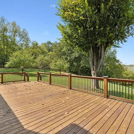 Huge Family Wildlife Retreat Close To The Lake