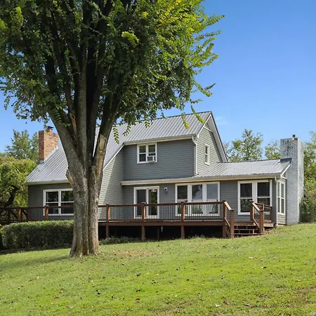 Huge Family Wildlife Retreat Close To The Lake