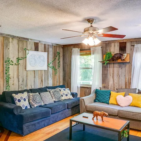 Holiday home Getaway With Gazebo, 11 Mi To Downtown! Nashville