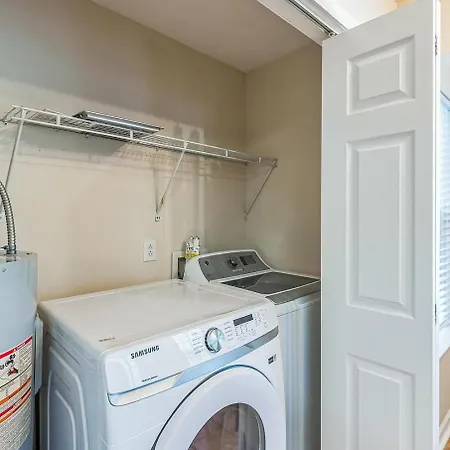 New Oasis 2 Miles From Music Row Nurse City Holiday home Nashville