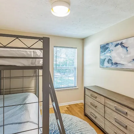 New Oasis 2 Miles From Music Row Nurse City Holiday home Nashville