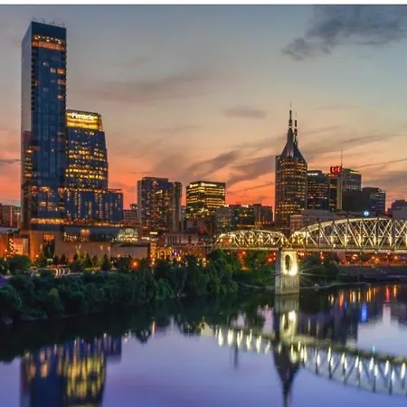 New Oasis 2 Miles From Music Row Nurse City Nashville