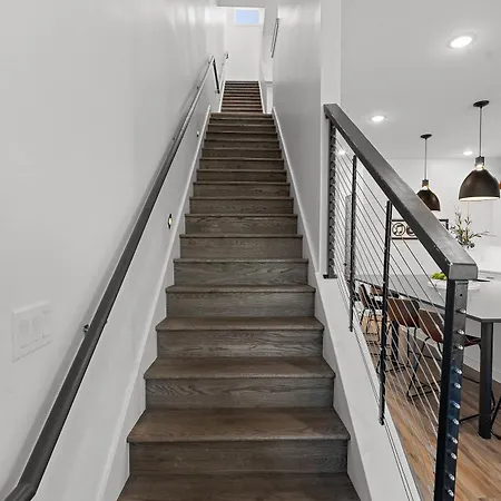 Huge With Patio - Walk To Shops, Food, Brewery Holiday home